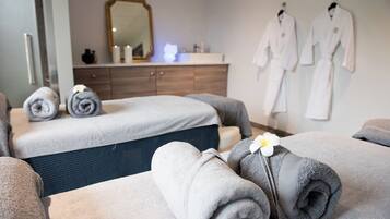 BehandlungsrĂ€ume fĂŒr Paare, Sauna, Dampfbad, Körperbehandlungen