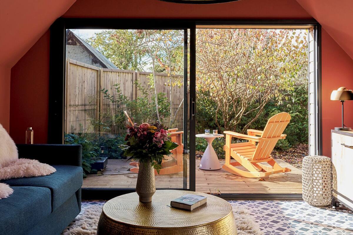 Wi-Fi gratuit, décoration personnalisée, ameublement personnalisé