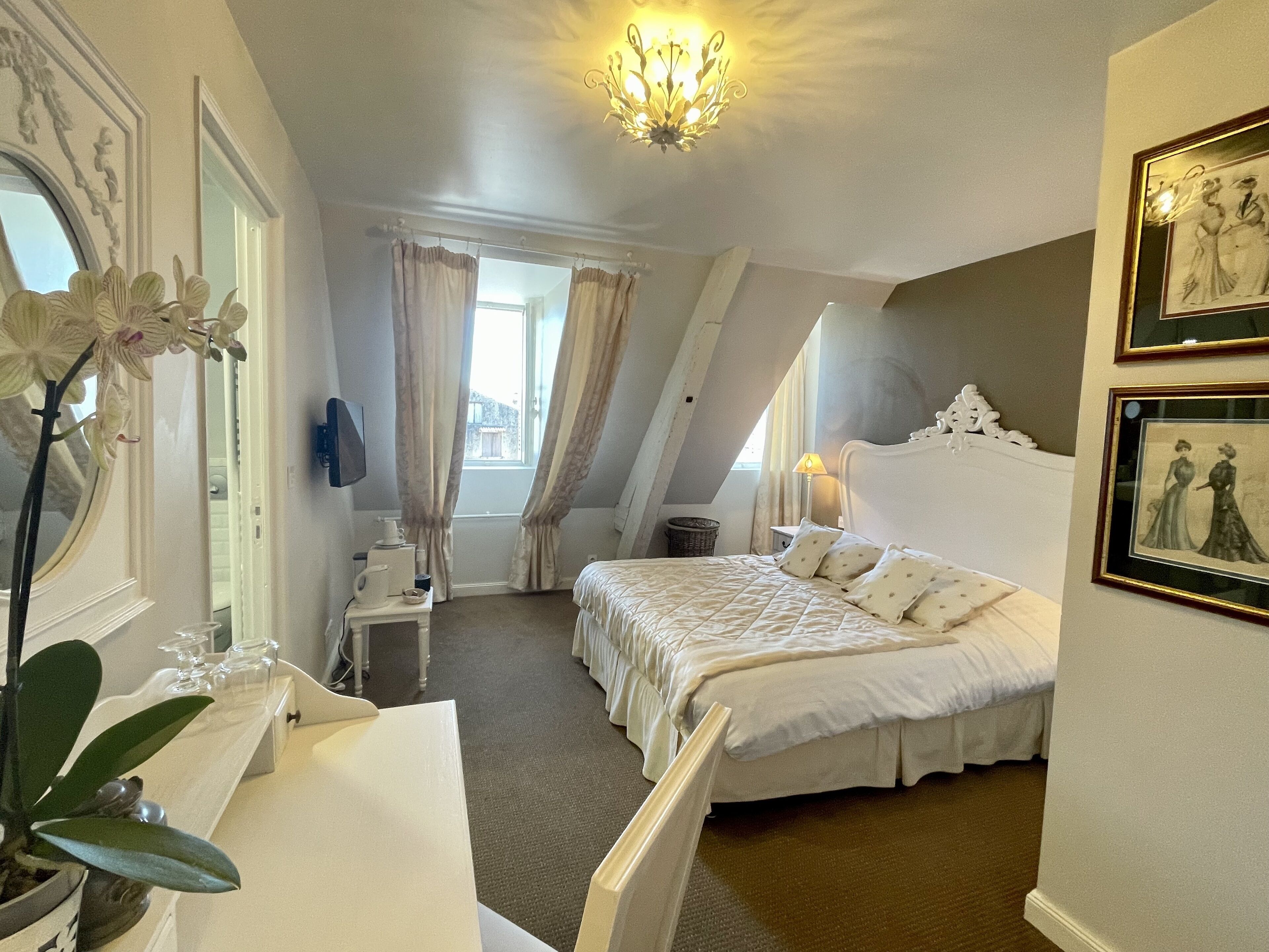 Premium bedding, Select Comfort beds, minibar, in-room safe