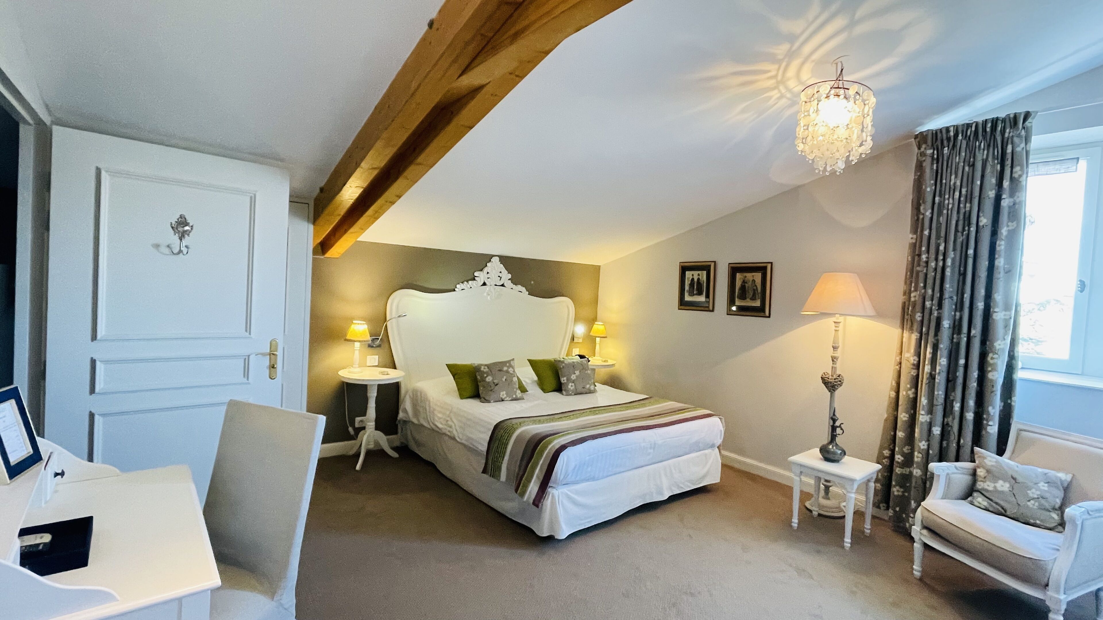 executive room | premium bedding, select comfort beds, minibar, in-room safe