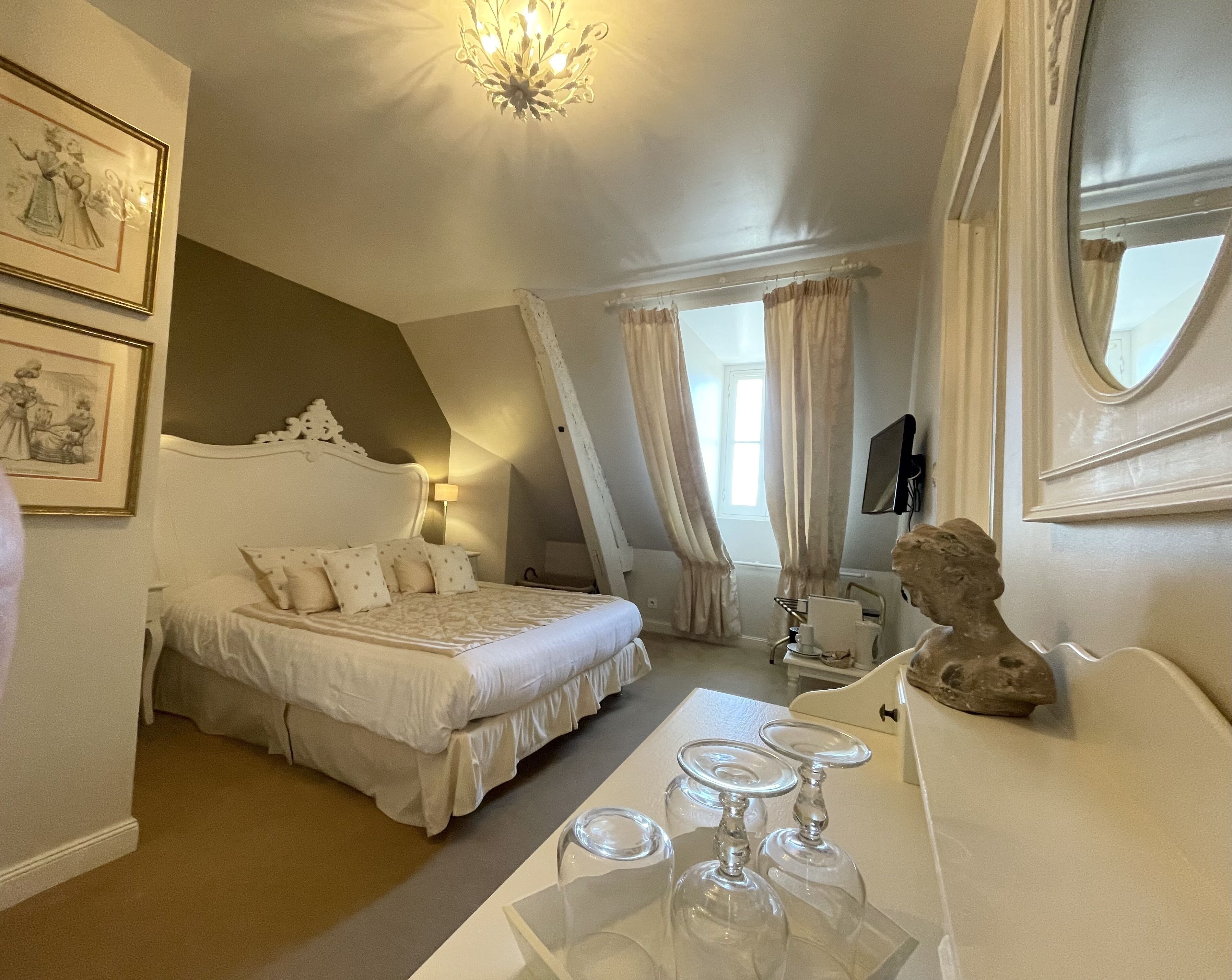 Chambre Deluxe | Literie de qualité supérieure, matelas Select Comfort, minibar