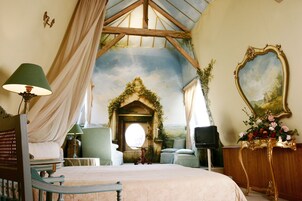 Luxury Suite | Premium bedding, desk, soundproofing, iron/ironing board