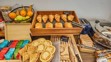 Petit déjeuner préparé sur commande servi tous les jours en supplément