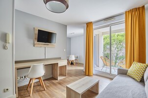 Appartement, 1 chambre (4 People) | Coffres-forts dans les chambres, bureau