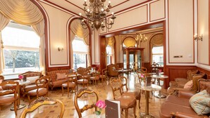 Bar (on property) - Palace Hotel (Zagreb)