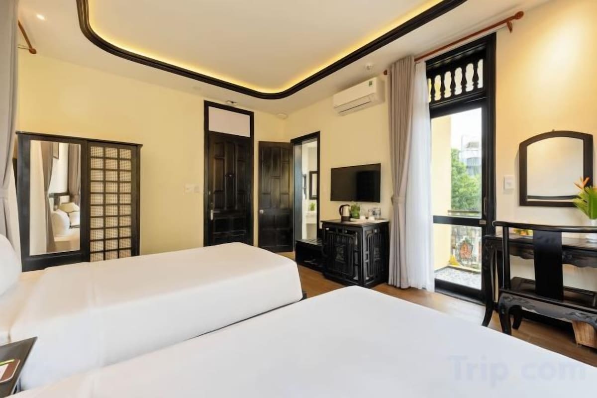 Superior Twin Room with Garden View