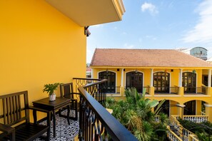 Hypo-allergenic bedding, minibar, in-room safe, desk - Lantern Boutique Hoi An (Da Nang)