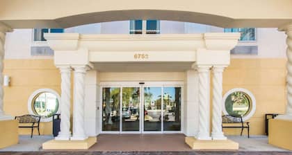Comfort Inn & Suites Jupiter I-95