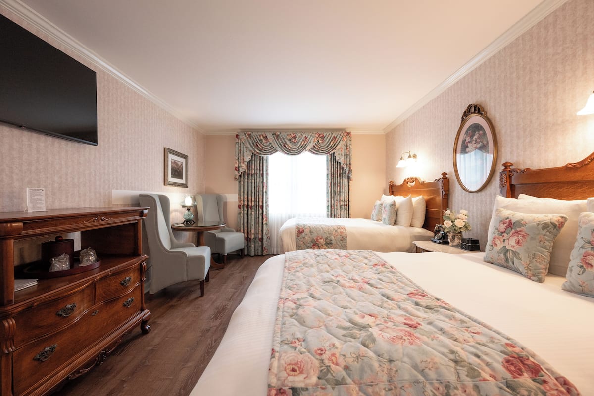 Standard Room, 2 Double Beds