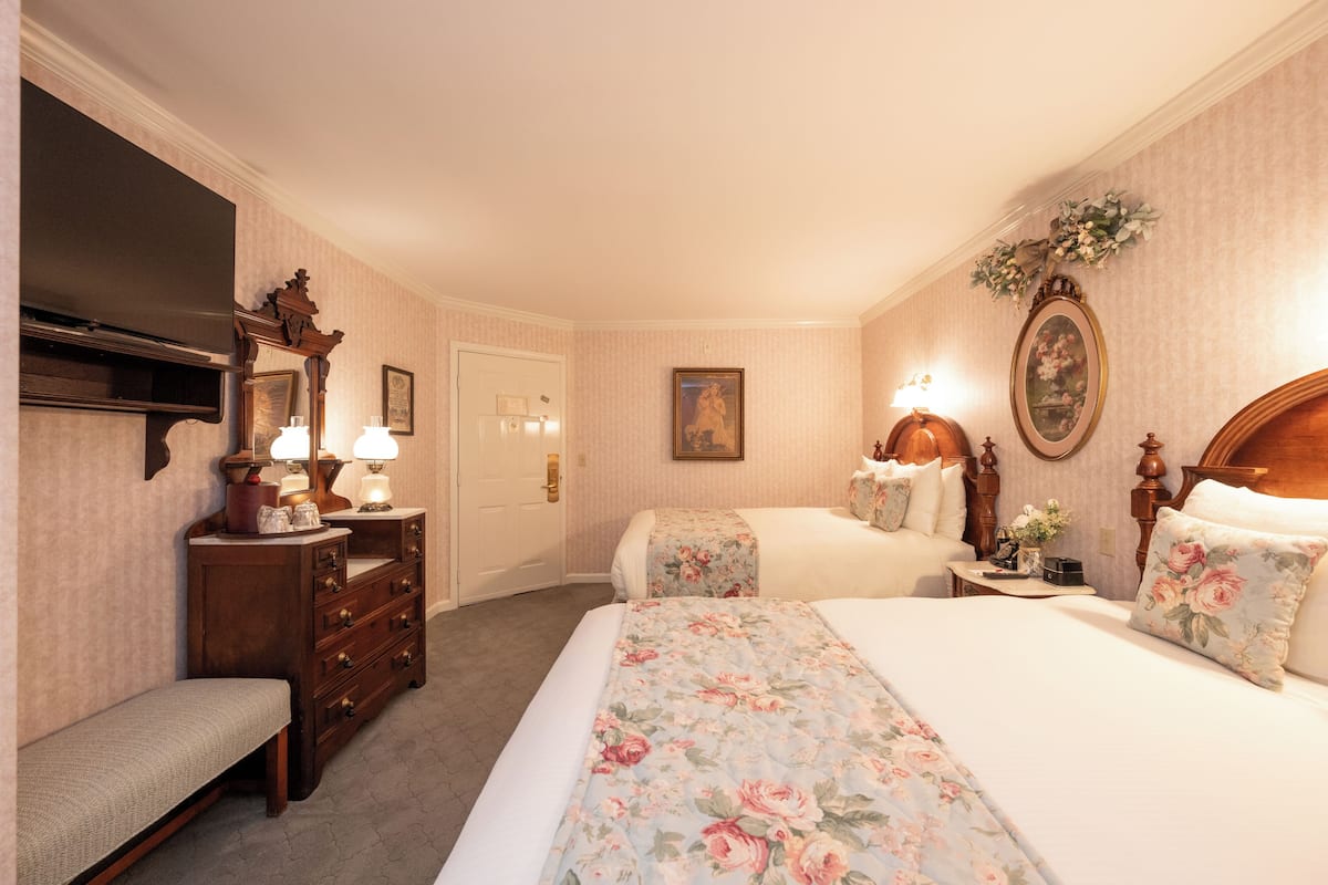 Concierge Suite, Ocean View, 2 Queen Beds (Adults Only)