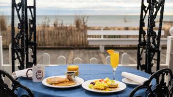 Daily full breakfast for a fee