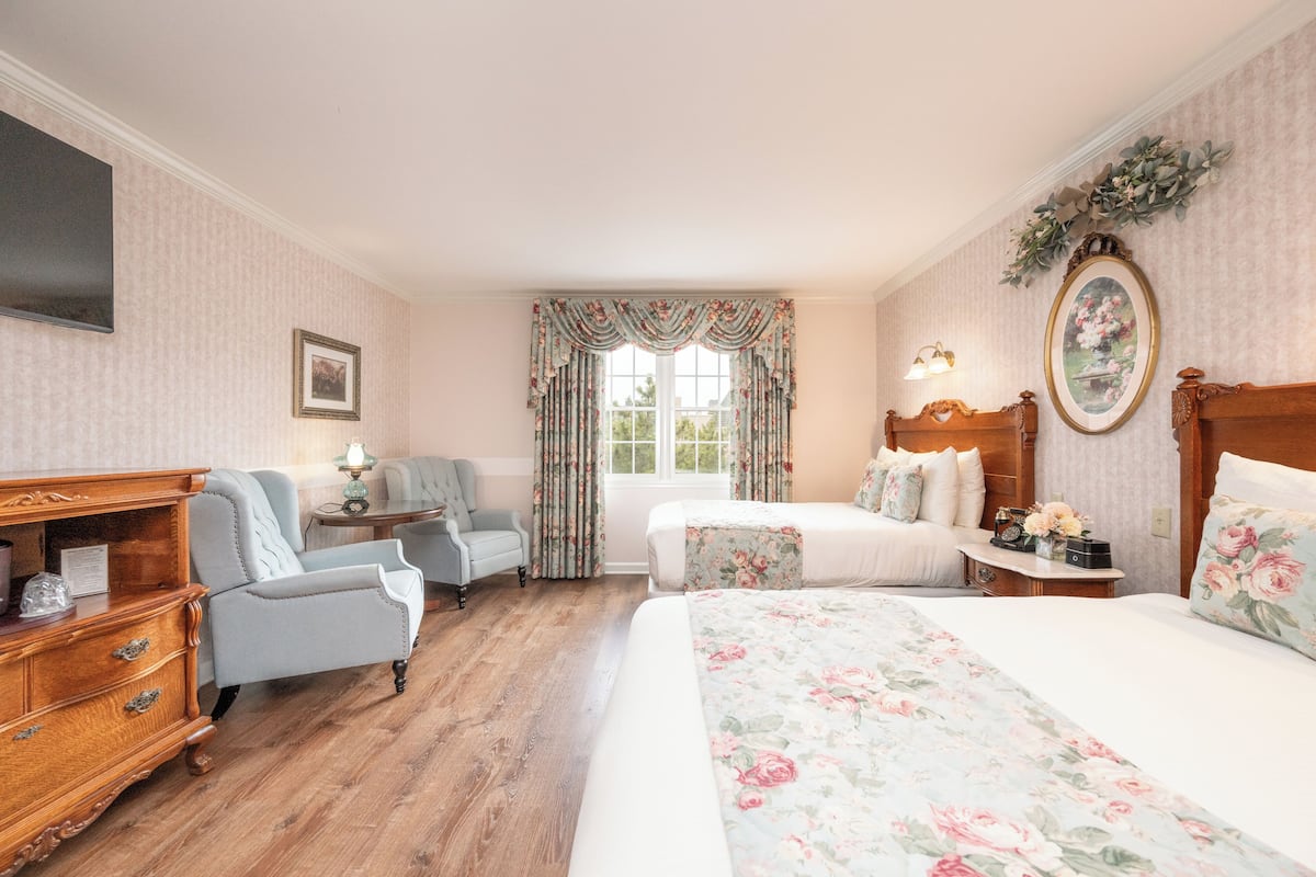 Standard Room, 2 Double Beds, Accessible