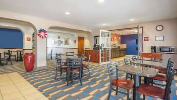 Free daily continental breakfast