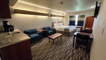 Premium bedding, in-room safe, desk, iron/ironing board