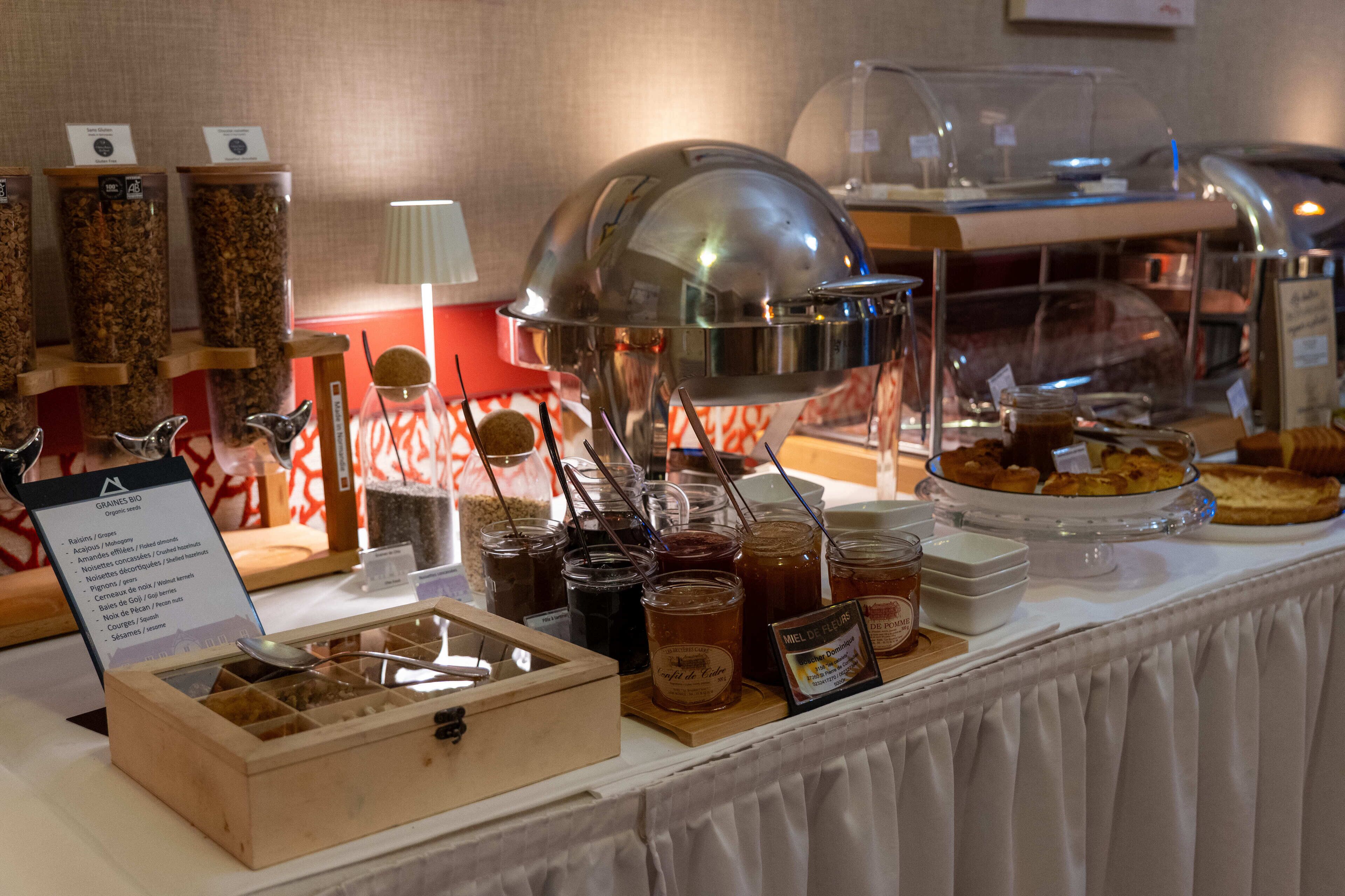 daily buffet breakfast (eur 25 per person)
