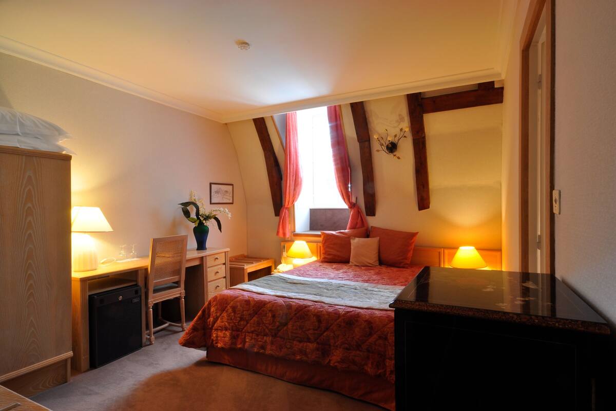Comfort Double Room, Valley View | Premium bedding, minibar, in-room safe, desk