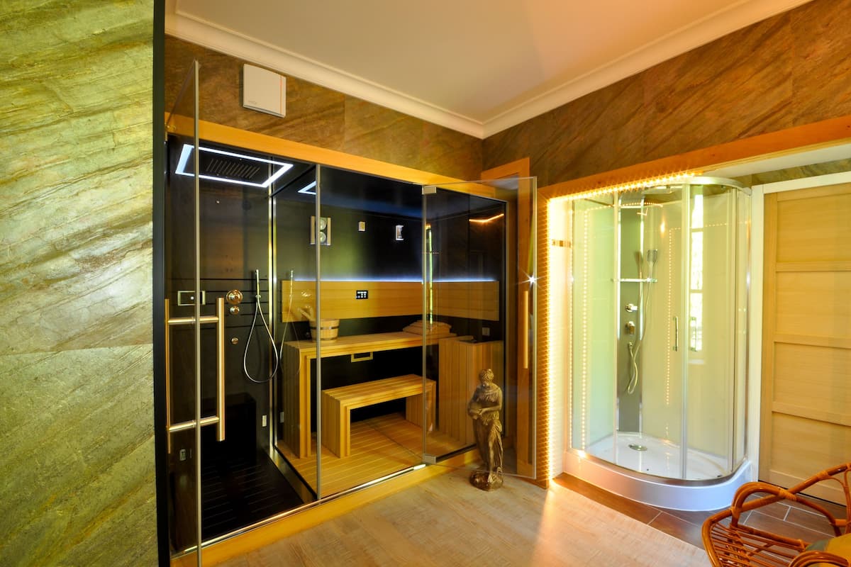 steam room, massages