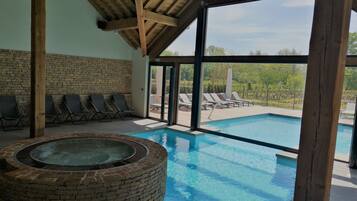 Behandlungsräume für Paare, Sauna, Whirlpool, Dampfbad