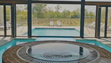 BehandlungsrĂ€ume fĂŒr Paare, Sauna, Whirlpool, Dampfbad