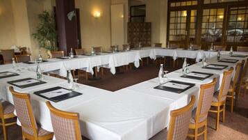 Se sirven desayunos; con vista a la playa