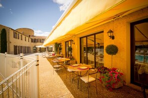 Exterior - Hôtel Côté Ventoux (Saint-Didier)