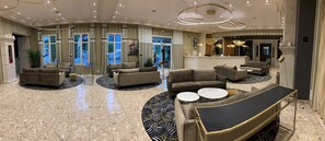 Lobby lounge - Château du Clos de la Ribaudière (Chasseneuil-du-Poitou)