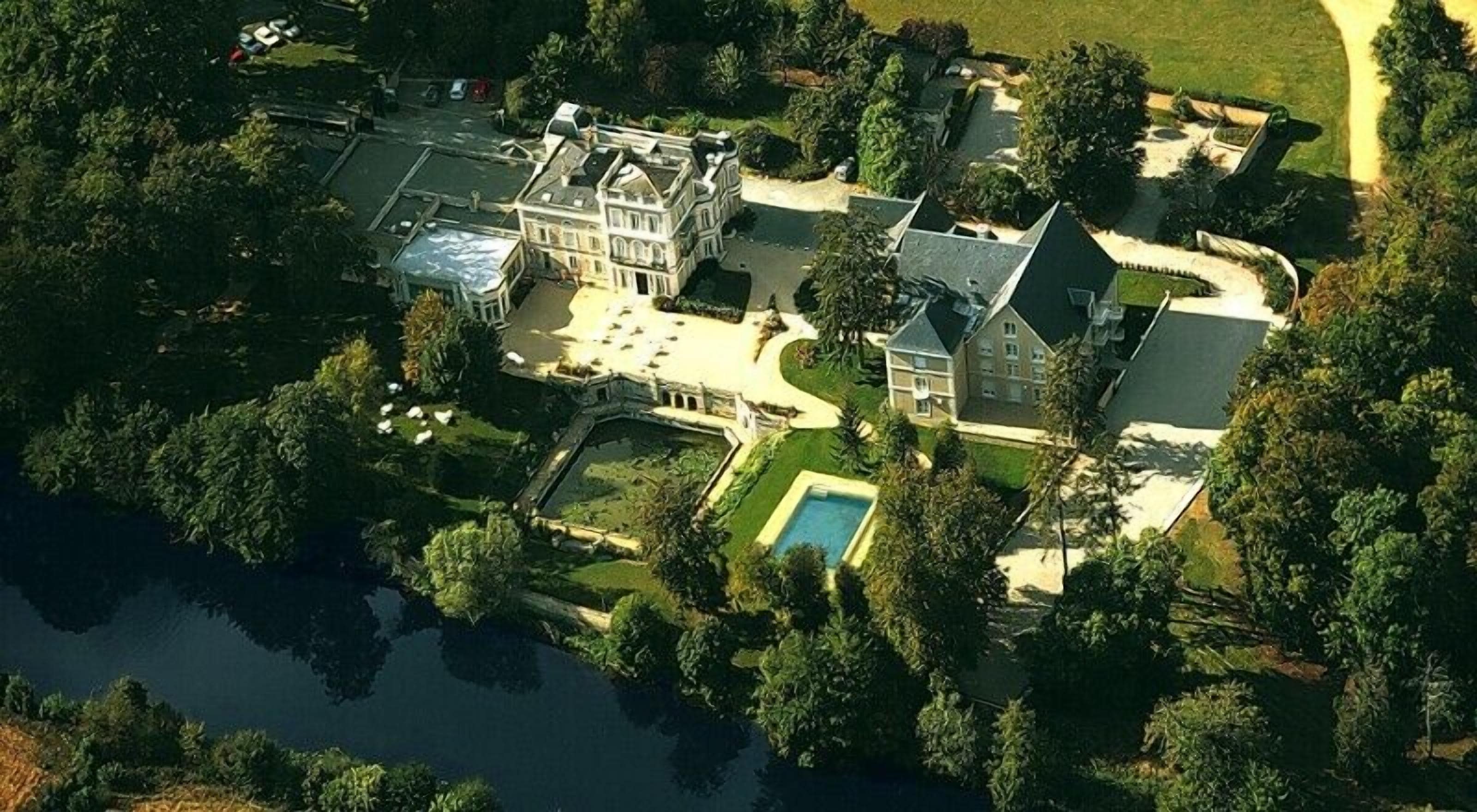 Photo - Chateau du Clos de la Ribaudiere - Teritoria