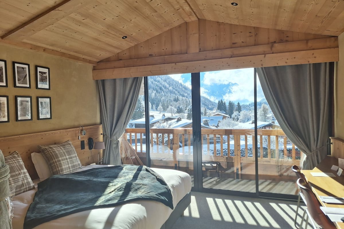 superior room (vue mont blanc) | 2 bedrooms, minibar, in-room safe, individually decorated