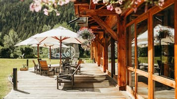 Sundeck