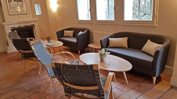 Sala de estar en el lobby