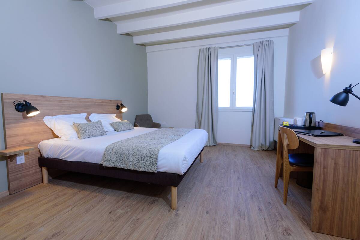 Double or Twin Room, Mountainside | Peti besi dalam bilik, kalis bunyi, Wi-fi percuma 