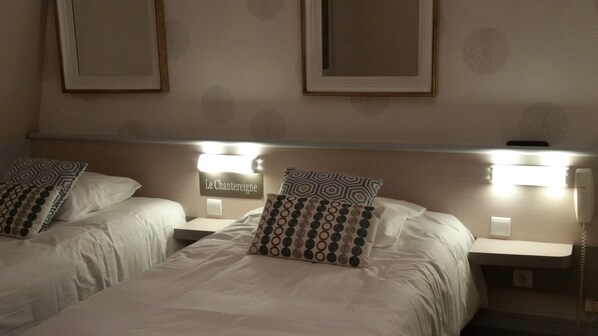 1 bedroom, premium bedding, in-room safe, desk