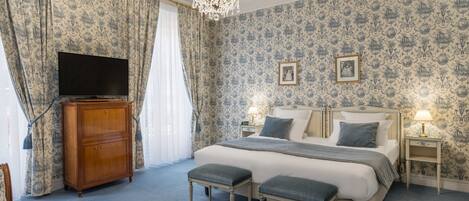 Tempur-Pedic-madrasser, minibar och värdeförvaringsskåp på rummet