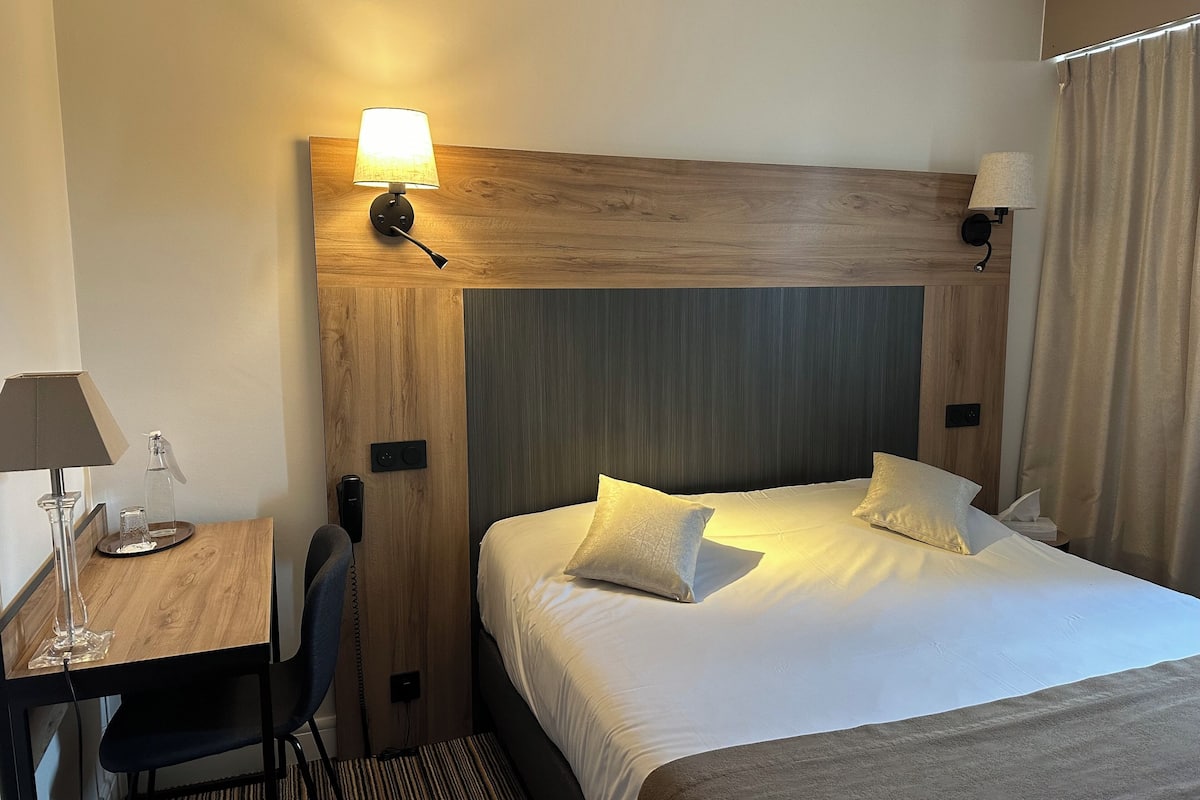 standard double room | 1 bedroom, desk, blackout curtains, free wired internet