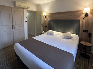 Interior - The Originals City, Hôtel Napoléon, La Roche-sur-Yon (La Roche-sur-Yon)