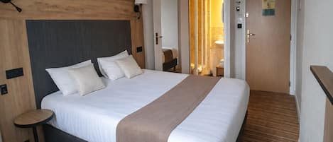 1 Schlafzimmer, Schreibtisch, Verdunkelungsvorhänge, Bettwäsche