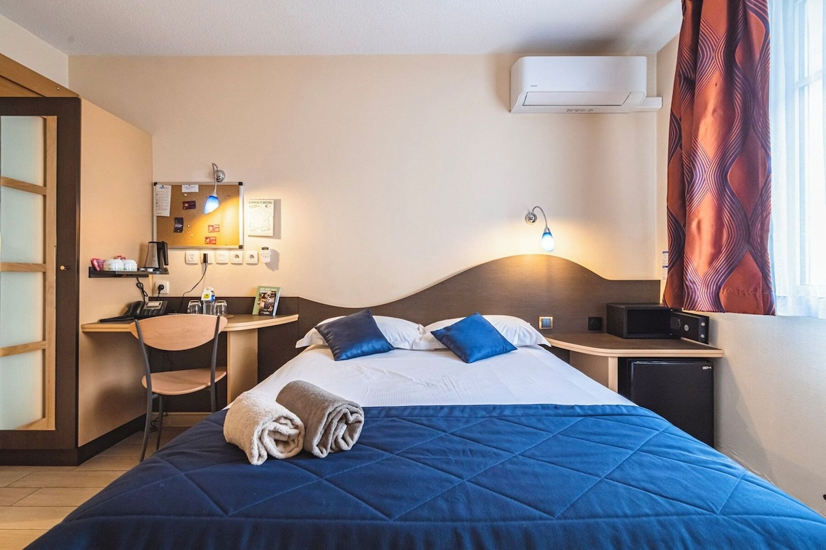 Minibar, in-room safe, desk, soundproofing