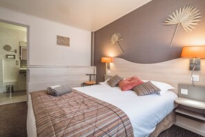 Minibar, coffres-forts dans les chambres, bureau, chambres insonorisées