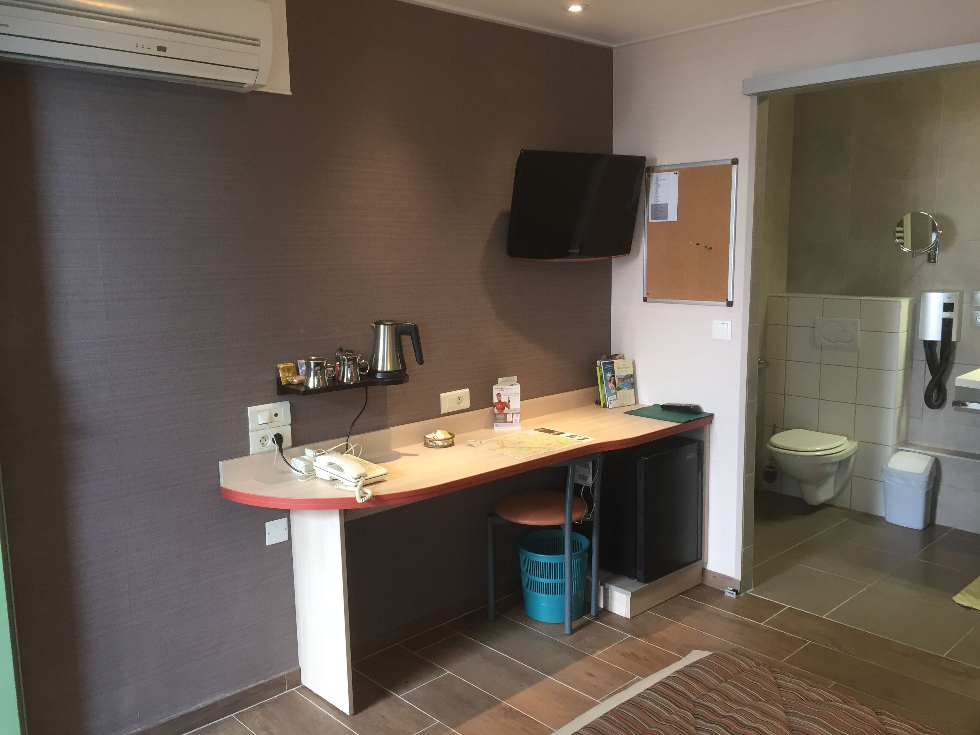 minibar, in-room safe, desk, soundproofing