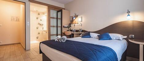 Minibar, in-room safe, desk, soundproofing