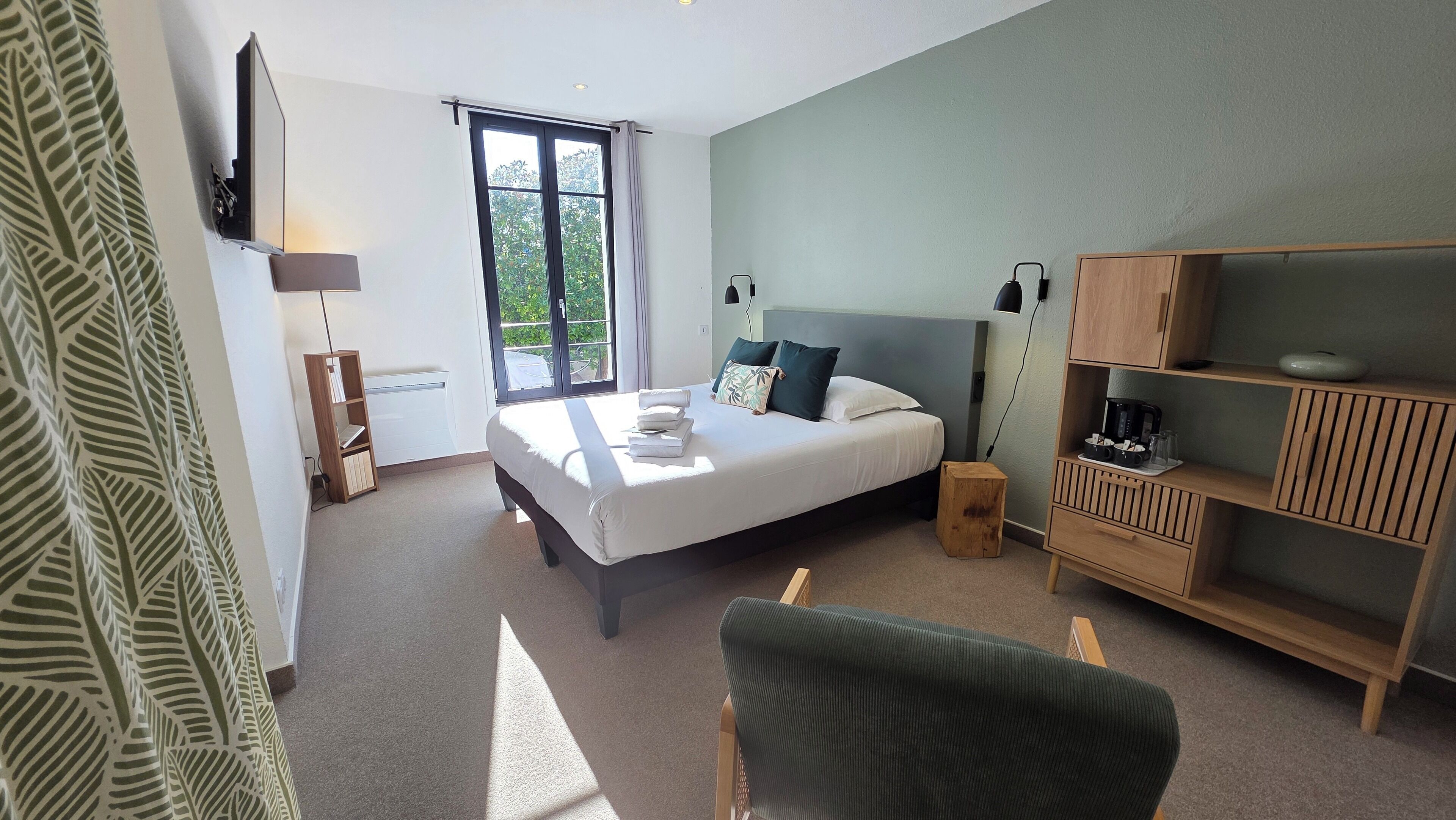 Suite Prestigio | Ropa de cama de alta calidad, camas con efecto memoria y escritorio 