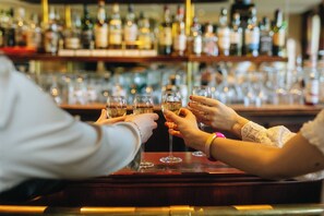 Bar (on property) - Hotel Ar Milin (Chateaubourg)