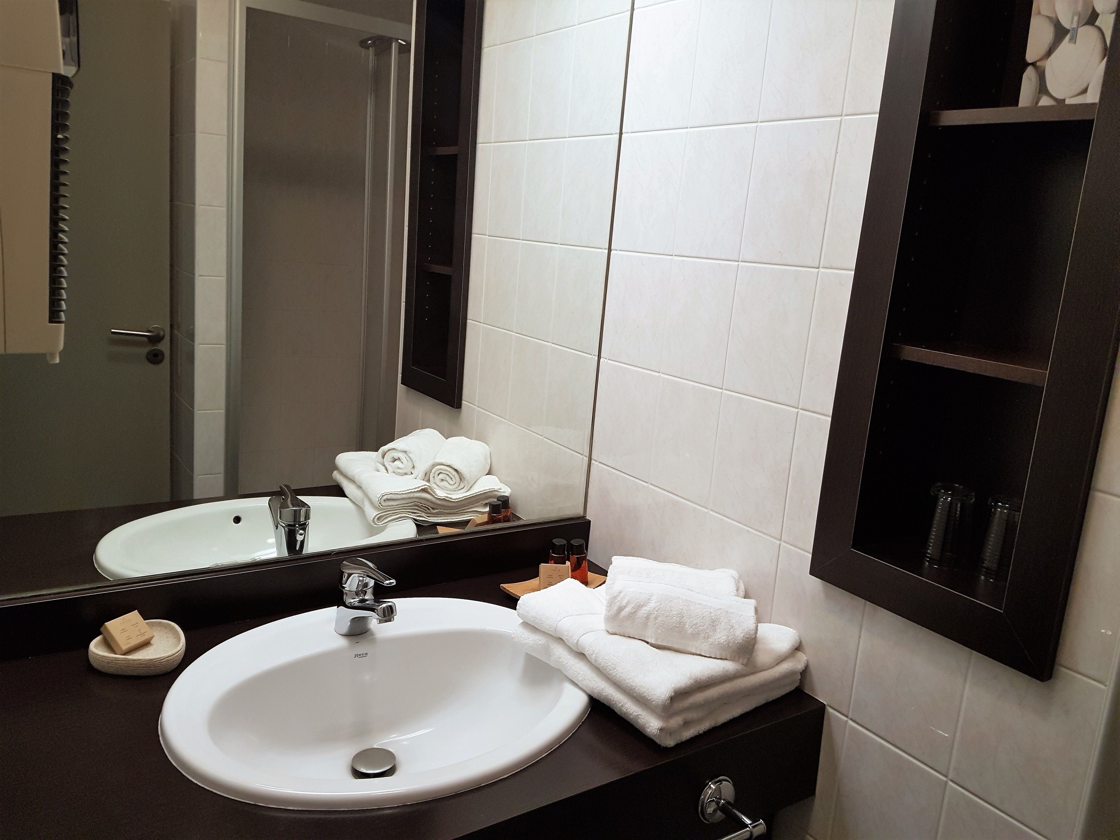 superior double room, sea view | bathroom