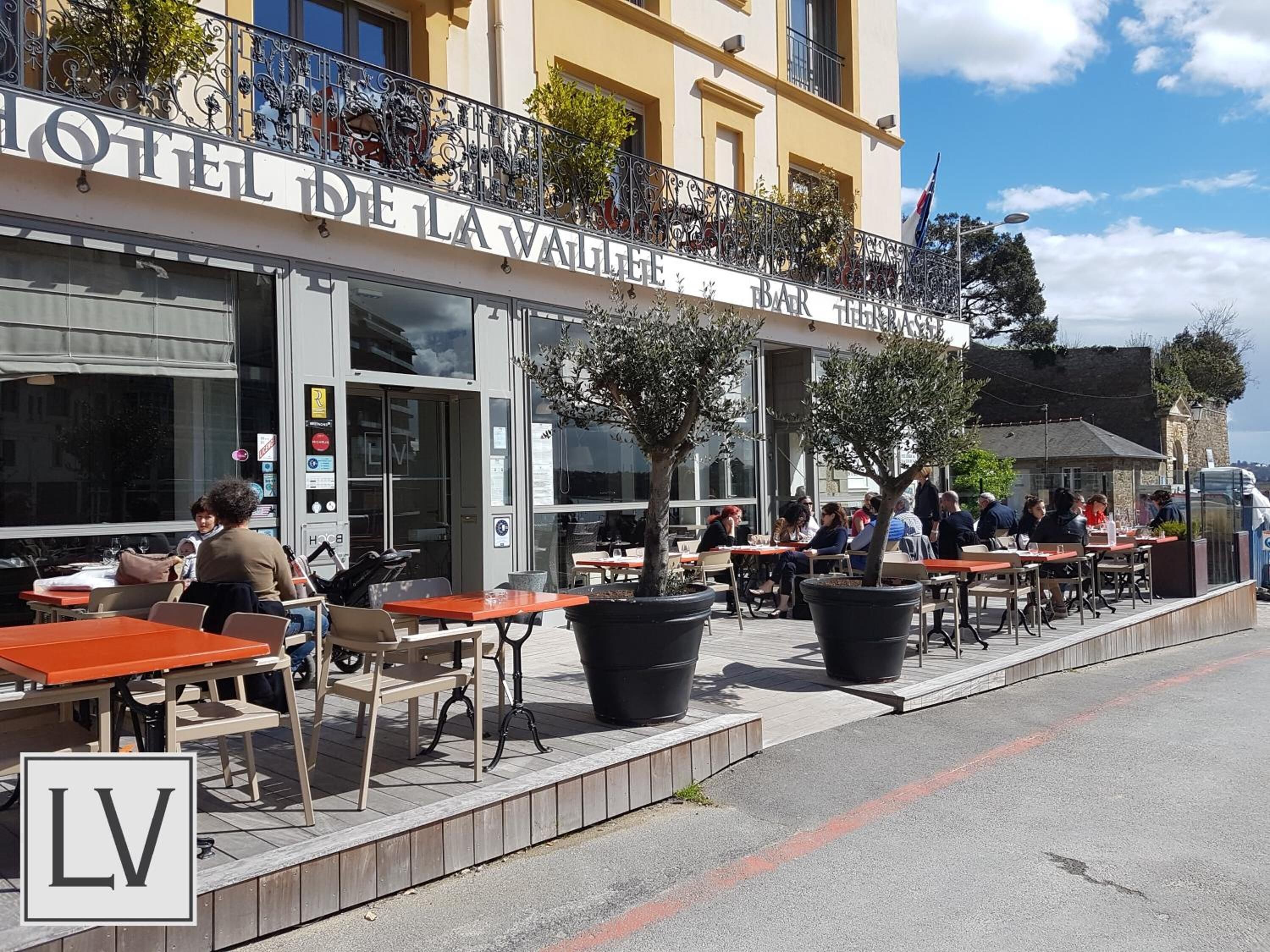 breakfast, lunch, dinner served; beach views