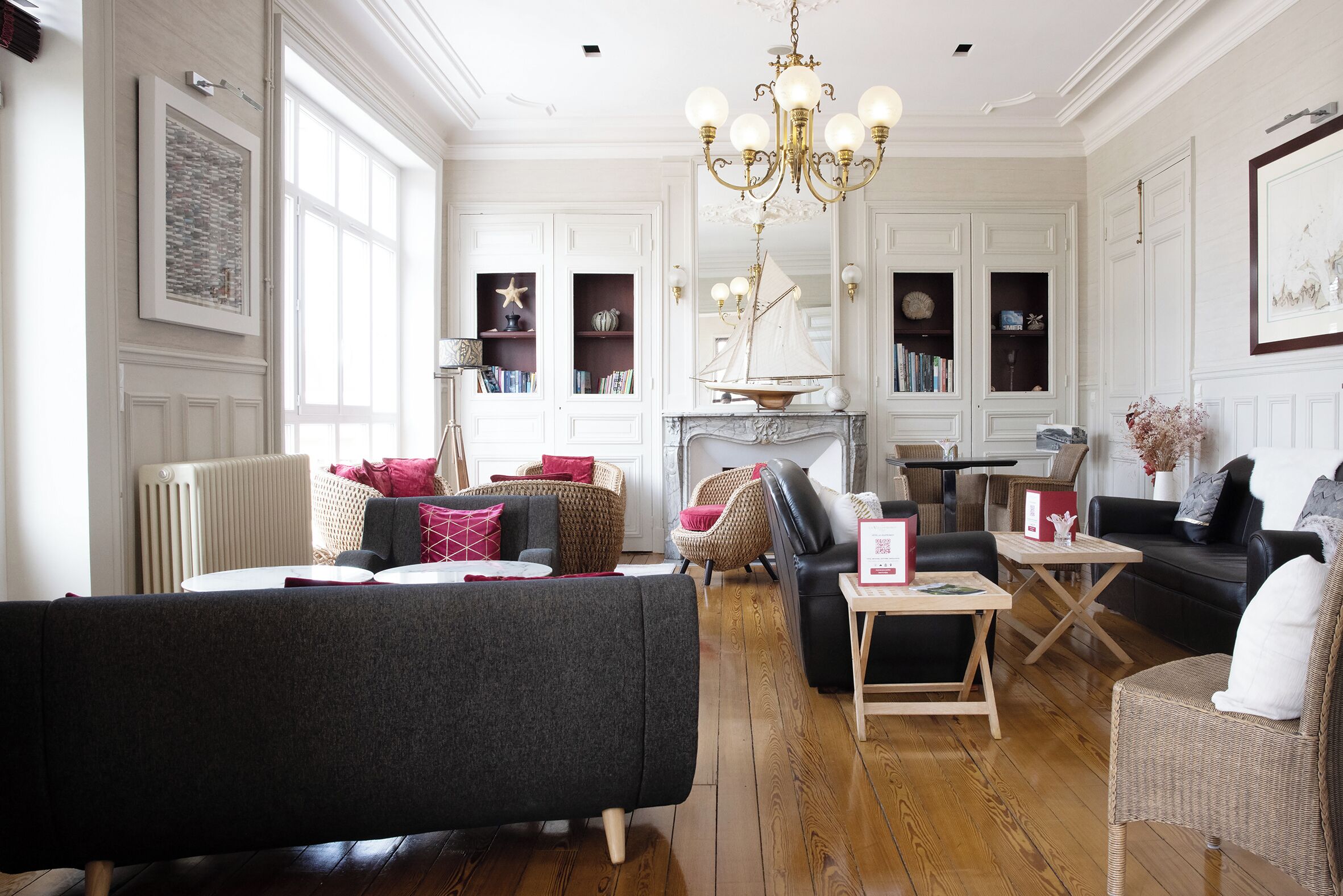 Coin salon dans le hall