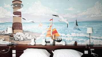 Habitación doble, vistas al jardín | Ropa de cama de alta calidad, minibar, caja fuerte