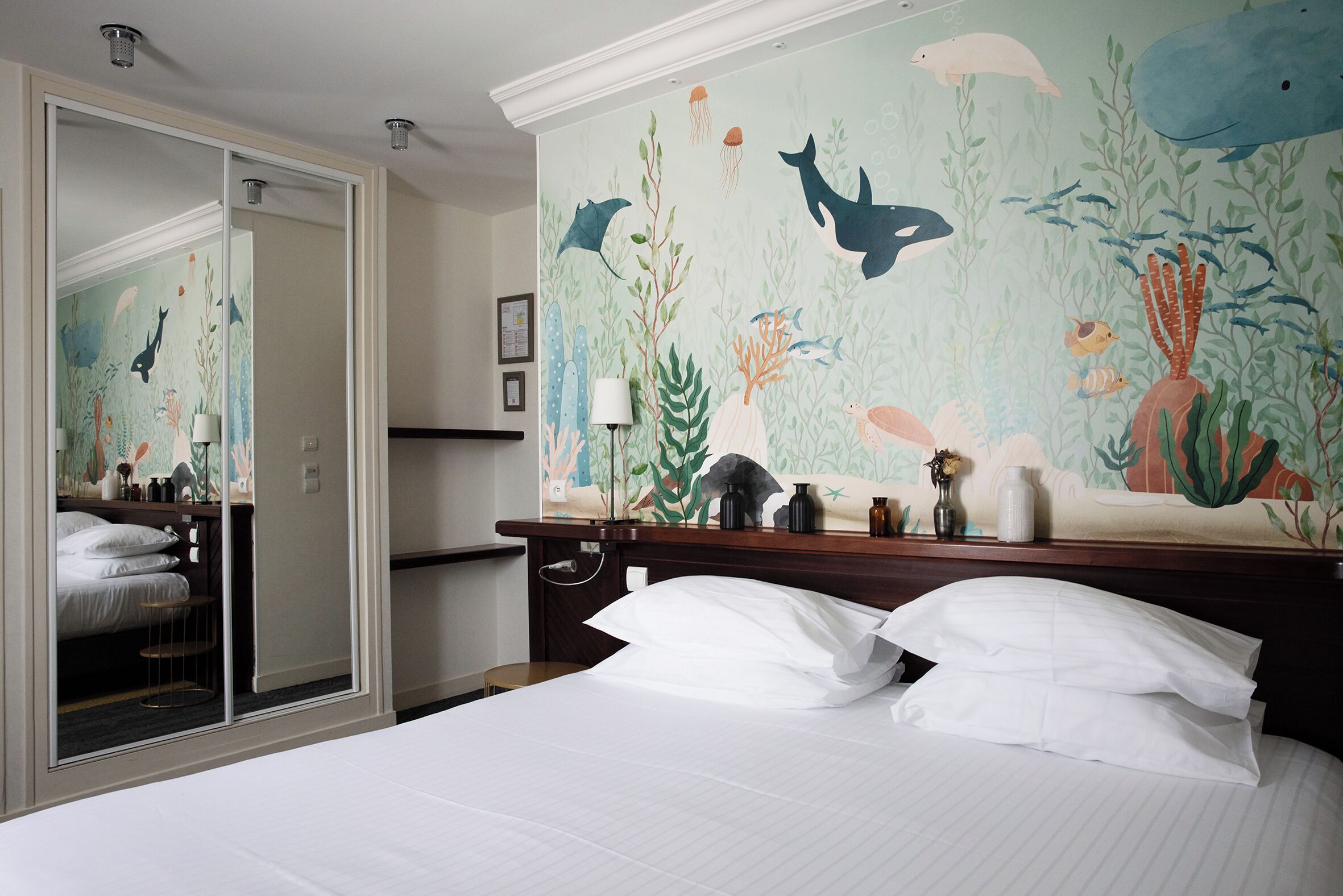 double room, garden view | 1 bedroom, premium bedding, minibar, in-room safe