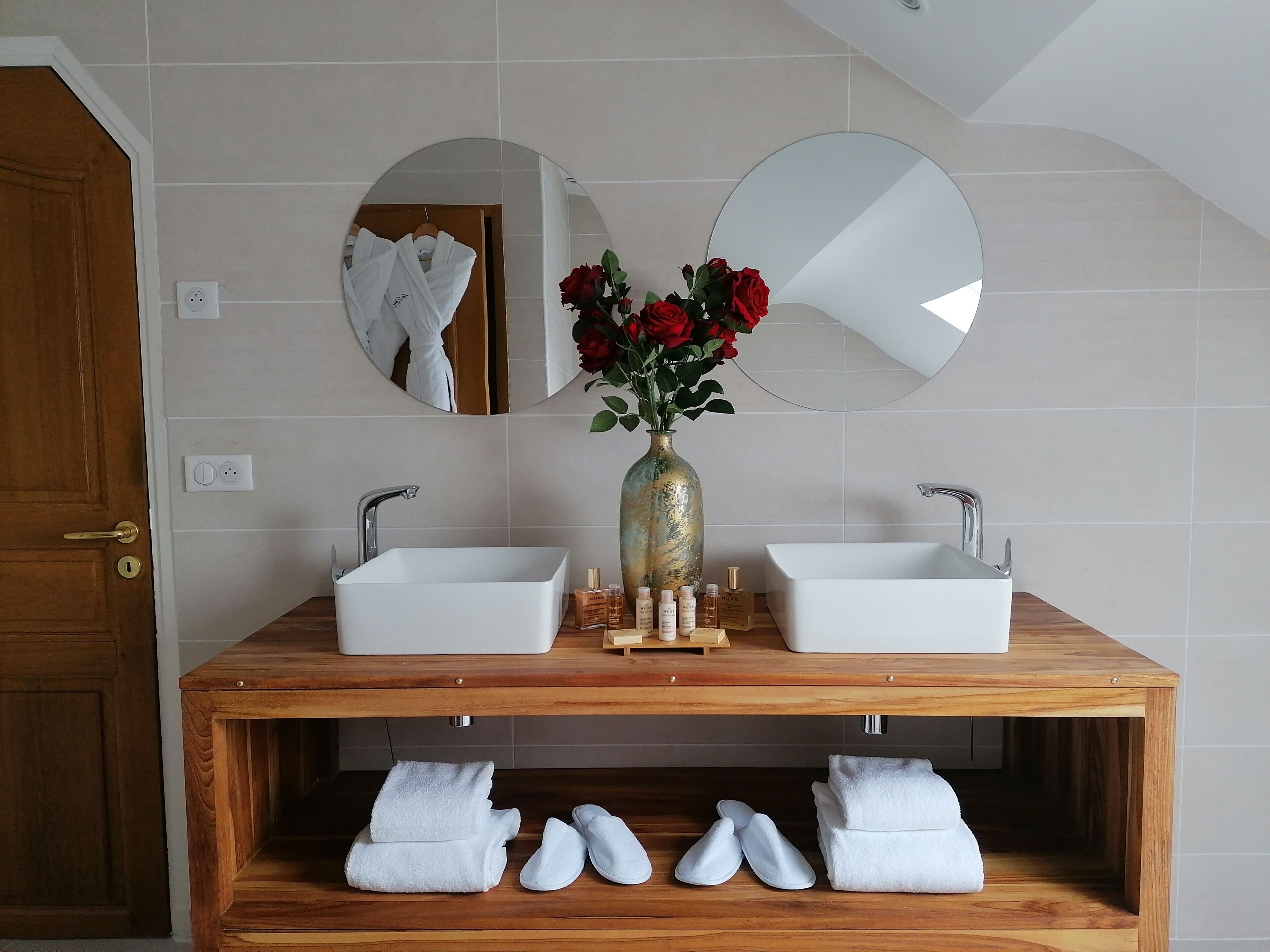 classic suite, oceanfront (diana) | bathroom | hair dryer, towels