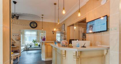 BRIT HOTEL CONFORT CLERIA LORIENT Centre
