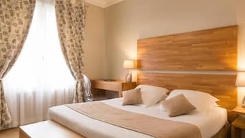 Colchones Select Comfort, escritorio, cortinas opacas